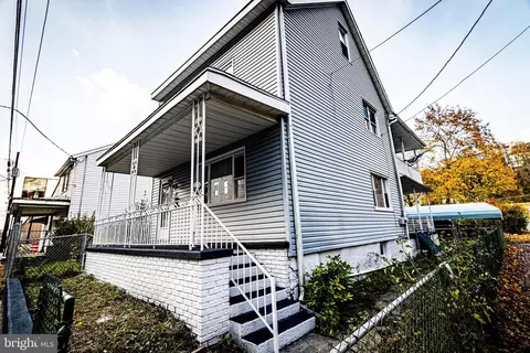 200 Peacock St, Pottsville, PA 17901