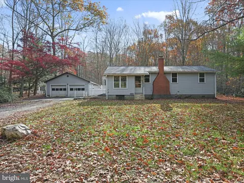 444 Hughes St, New Ringgold, PA 17960