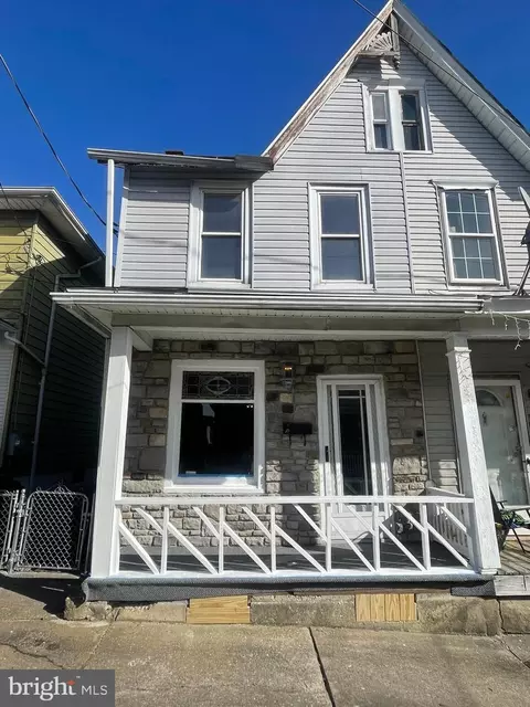 242 N Pine St, Tremont, PA 17981
