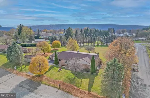 35 Purnell Ave, Tamaqua, PA 18252