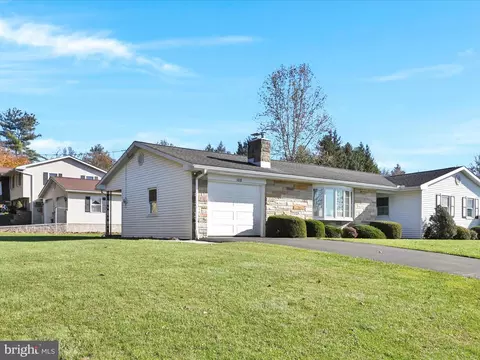 108 Dewees St, New Ringgold, PA 17960