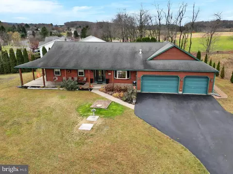 1722 Running Deer Dr, Auburn, PA 17922