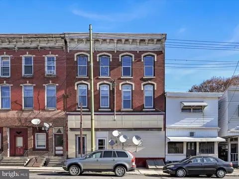 15 S 2nd St, Saint Clair, PA 17970