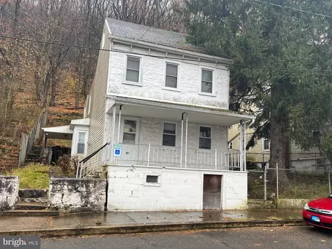 134 W Savory St, Pottsville, PA 17901