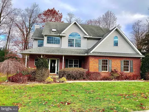 113 Hickory Dr, Pottsville, PA 17901