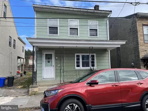 237 N Mill St, Saint Clair, PA 17970