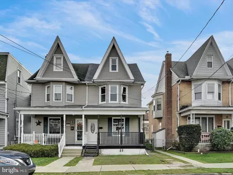 330 W Spring St, Frackville, PA 17931