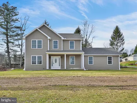 39 Wayne Ave, Tamaqua, PA 18252