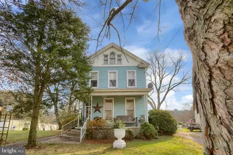 426 Maple Ave, Tower City, PA 17980