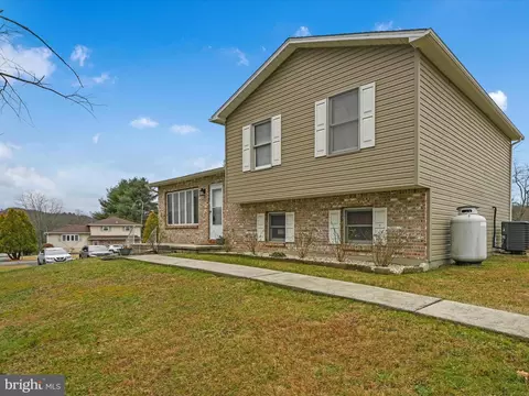 301 Pine, Marlin, PA 17951 photo 2