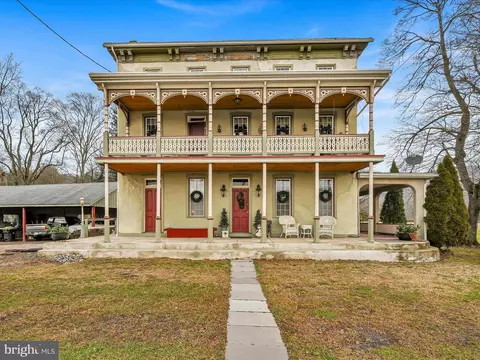 89 Beckville Rd, Pottsville, PA 17901