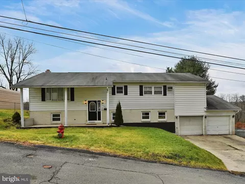 806 N 16th St, Pottsville, PA 17901