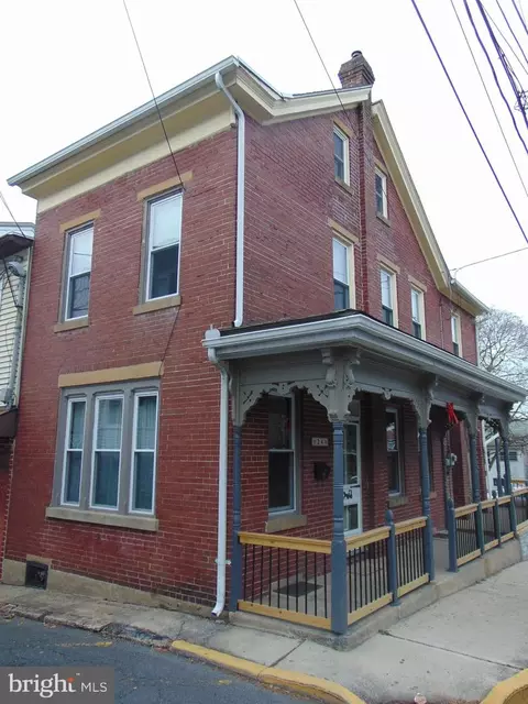 24 S Margaretta St, Schuylkill Haven, PA 17972
