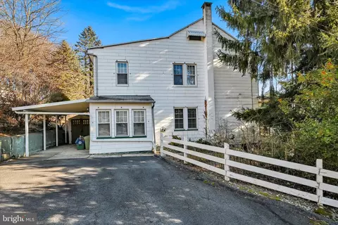 938 Seneca St, Pottsville, PA 17901