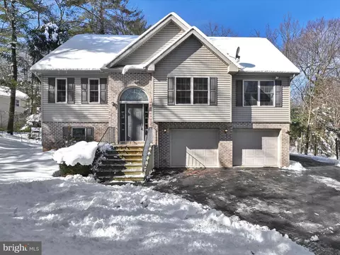 170 Navajo Dr, Auburn, PA 17922