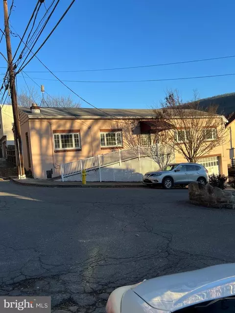 15 Hoffman Blvd, Ashland, PA 17921