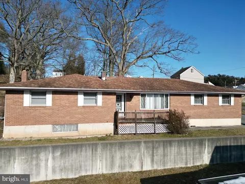 111 Clay St, Llewellyn, PA 17944