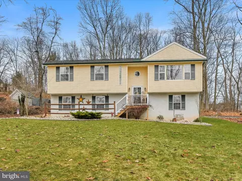 290 Sioux Dr, Auburn, PA 17922