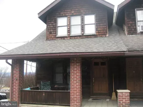 1976 Howard Ave, Pottsville, PA 17901