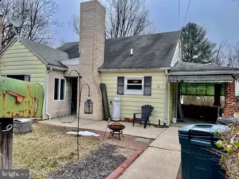 90 N Maple Ave, Pottsville, PA 17901