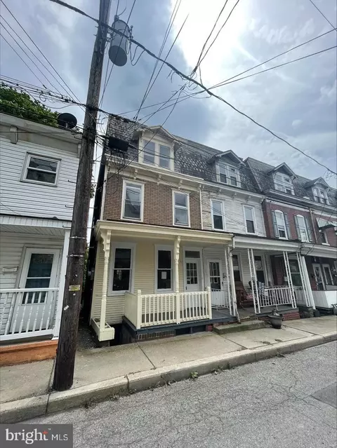605 Harrison St, Pottsville, PA 17901