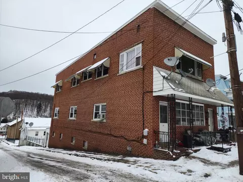 200 E Main St, Girardville, PA 17935