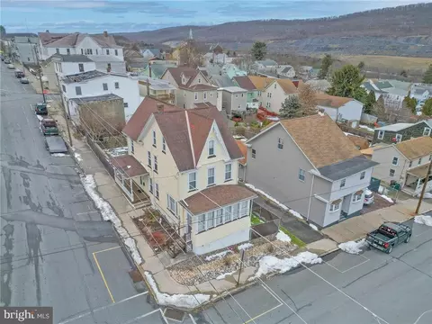 186 1st St, Coaldale, PA 18218