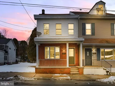 114 W Main St, Tremont, PA 17981