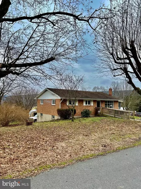 86 Main St, Ashland, PA 17921