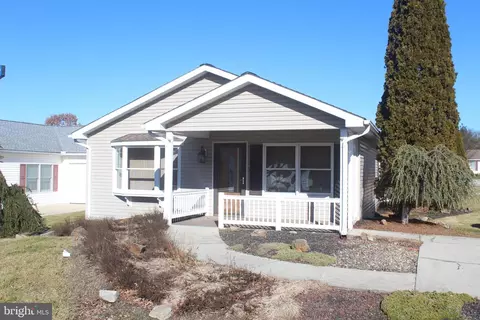 801 Canal Dr, Pine Grove, PA 17963