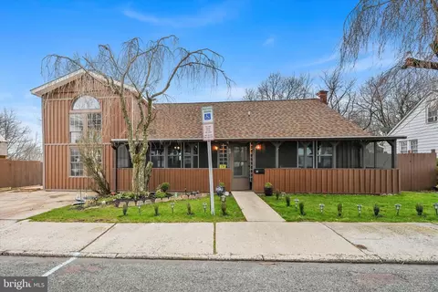 60 Schuylkill Ave, Shenandoah, PA 17976
