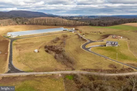 155 Laurel Dr, Pine Grove, PA 17963