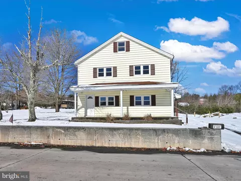 5 Laudemans Ln, Pottsville, PA 17901