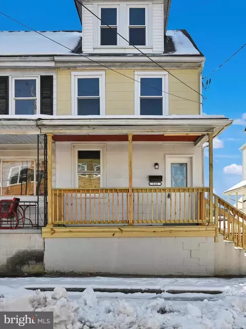 116 E Patterson St, Saint Clair, PA 17970