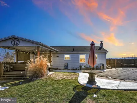 188 Dad Burnhams, Pine Grove, PA 17963