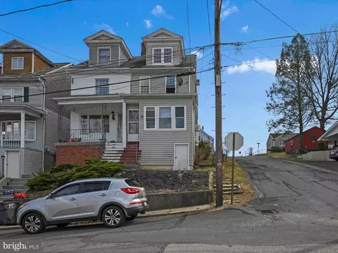 659 Pine Hill St, Minersville, PA 17954