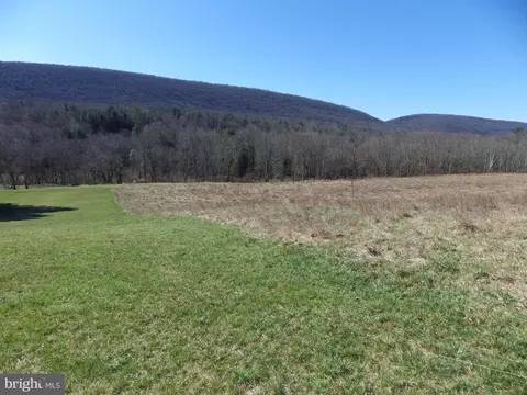 0 Broad St, Valley View, PA 17983