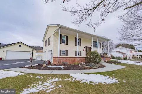 1565 Fair Rd, Schuylkill Haven, PA 17972