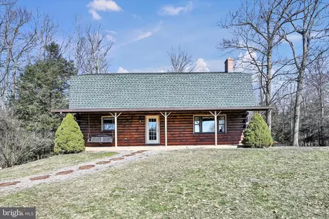 70 2 12 Mile Rd, Pine Grove, PA 17963