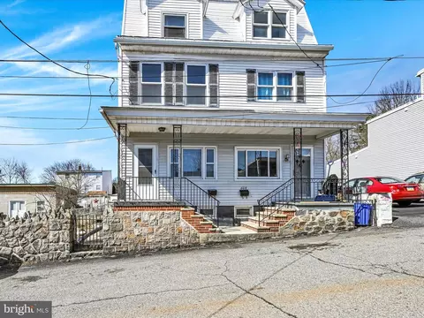 606 School St, Minersville, PA 17954