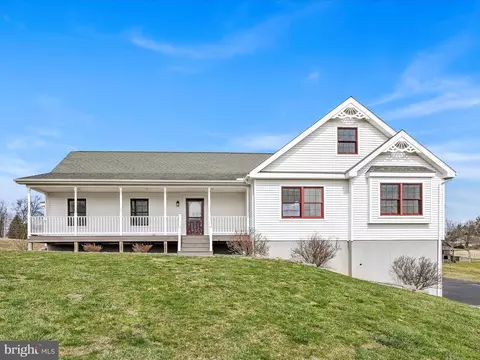 1688 Buckaroo Cv, Auburn, PA 17922