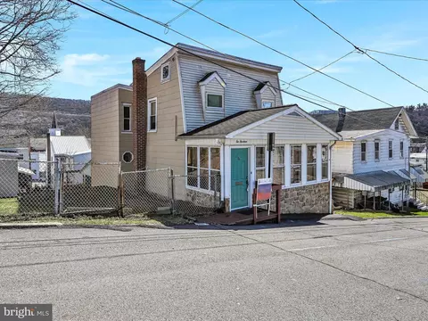 214 Second St, Port Carbon, PA 17965