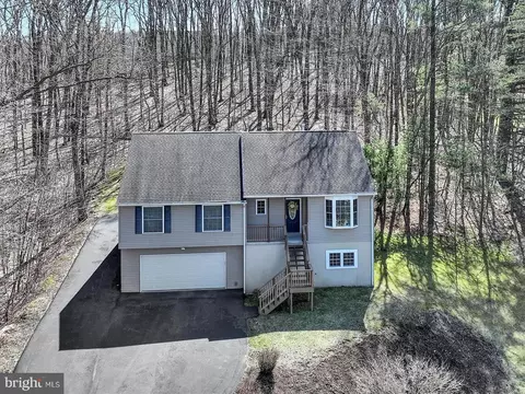 2228 Wynonah Dr, Auburn, PA 17922
