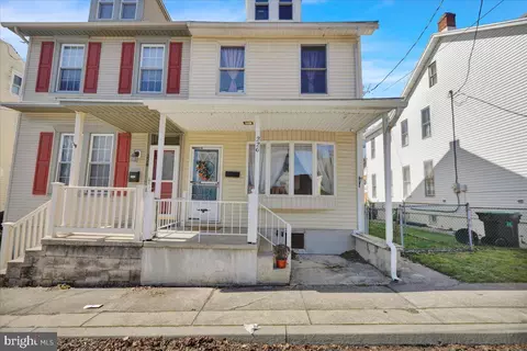 226 S Warren St, Orwigsburg, PA 17961