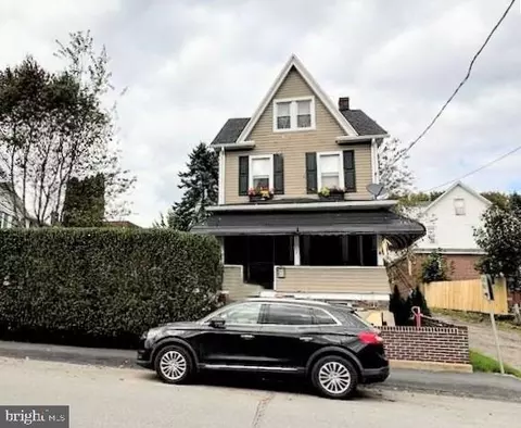 121 W Sherman St, Mcadoo, PA 18237