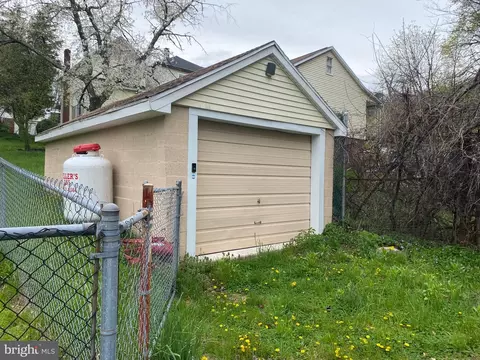 Exterior - 239 Cherry St, Saint Clair, PA 17970 photo 13 of 13