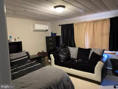 Bedroom - 239 Cherry St, Saint Clair, PA 17970 photo 3 of 7
