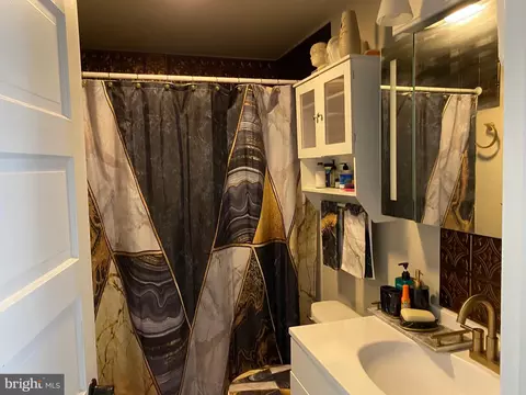 Bath - 239 Cherry St, Saint Clair, PA 17970 photo 1 of 4