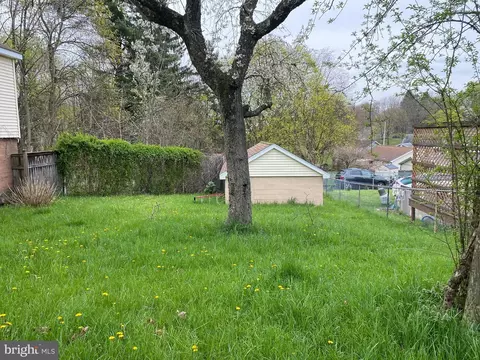 Exterior - 239 Cherry St, Saint Clair, PA 17970 photo 11 of 13