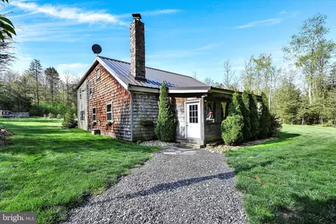 476 Bear Creek Rd, Schuylkill Haven, PA 17972
